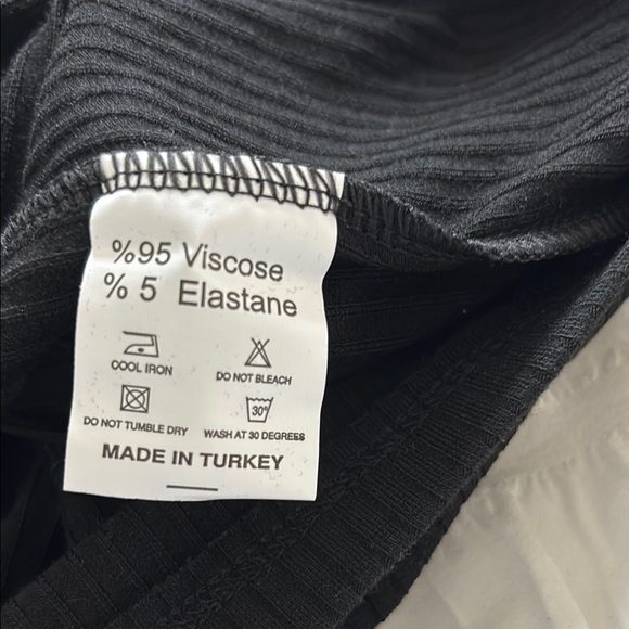 Black Ribbed Top with Zipper Detail - Picture 12 of 12